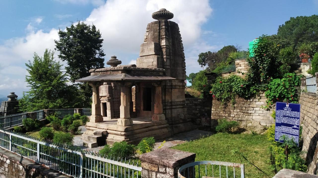 Dwarahat Village Farmstay- Babaji'S Cave Exteriör bild